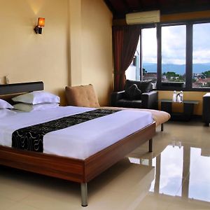 Hotel Permata Hijau Sukabumi